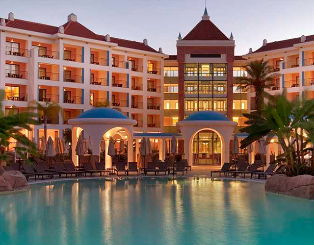 hilton thumb 08 20